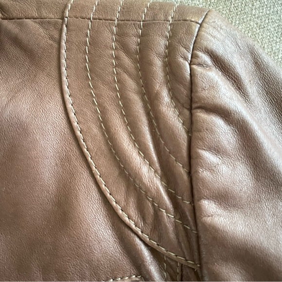 Danier Leather Jacket, gorgeous caramel brown - Picture 7 of 14
